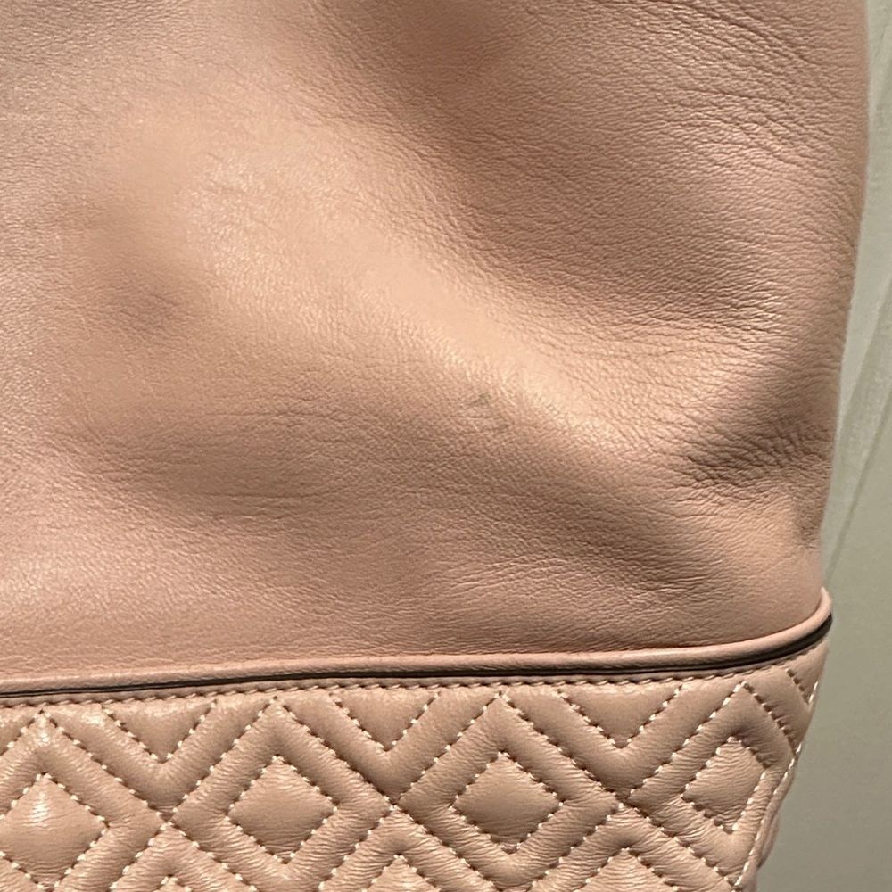 Tory Burch Blush Pink Soft Leather Shoulder Bag Classic Beautiful Chic Stylish - Picture 9 of 11